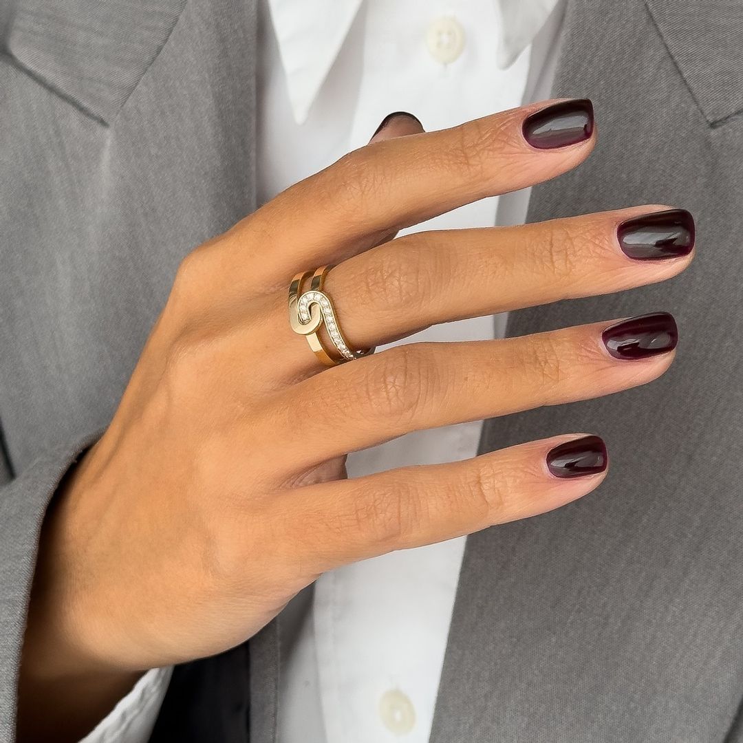 Los 9 colores de uñas más pedidos de este invierno 2025