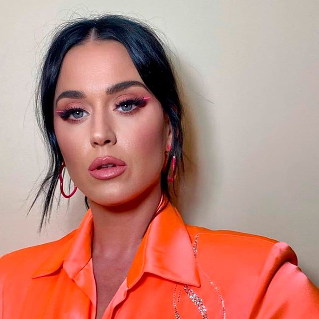 El 'eyeliner' neón de Katy Perry será la inspiración para tu próximo maquillaje de festival