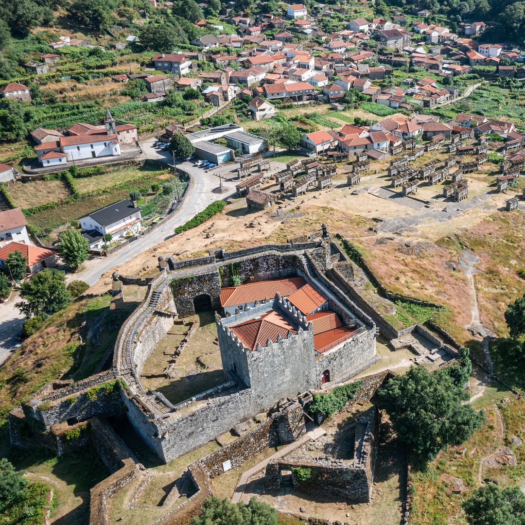 Lindoso, el pueblo de los hórreos, Portugal