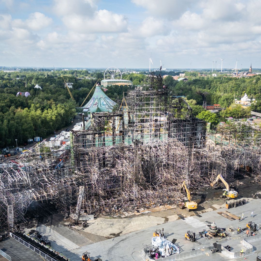 ¿Reembolso por el incendio en Tomorrowland 2025? Así afecta a tu entrada y viaje