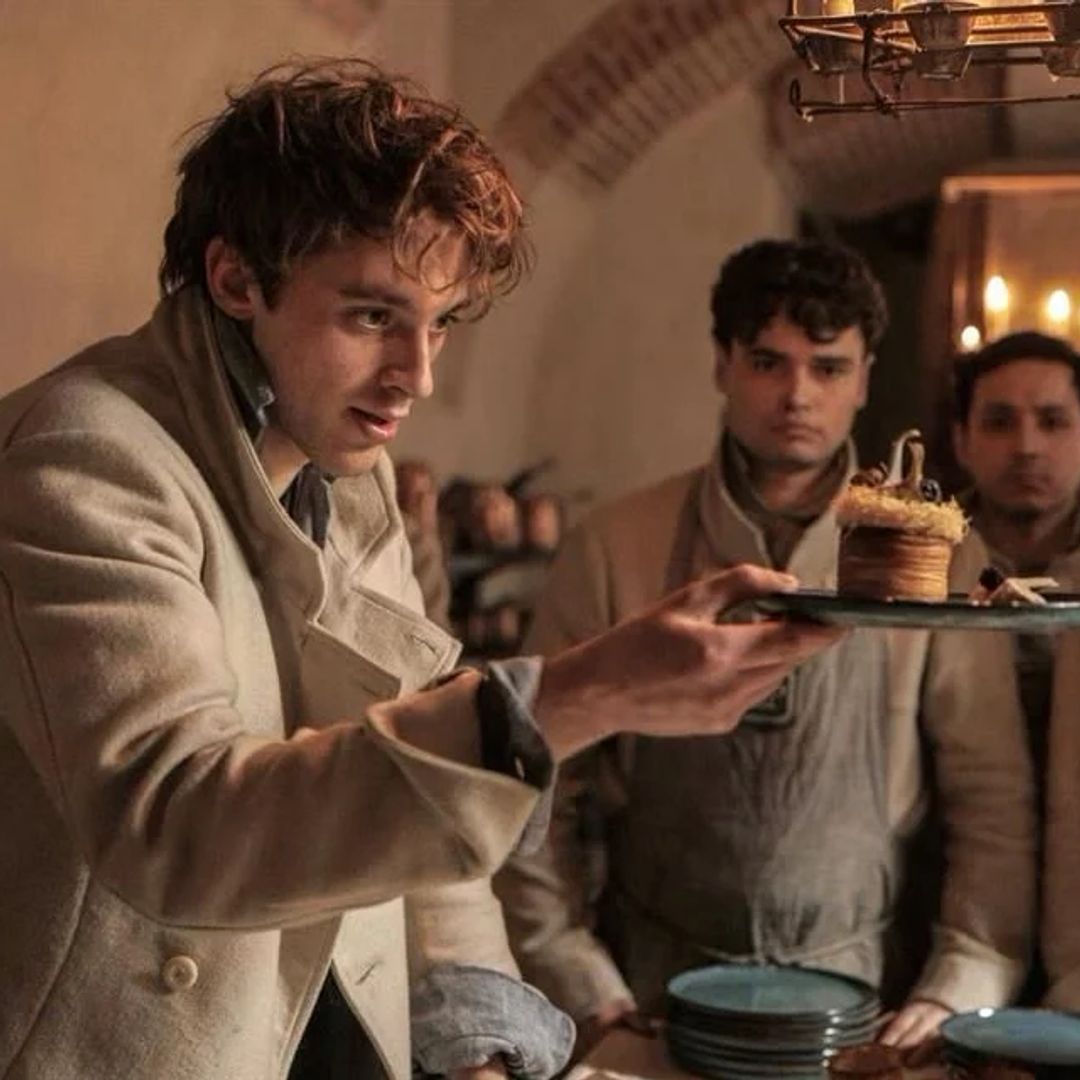 Entre 'Los Bridgerton' y 'The Bear': llega la serie sobre el primer cocinero que se convirtió en estrella