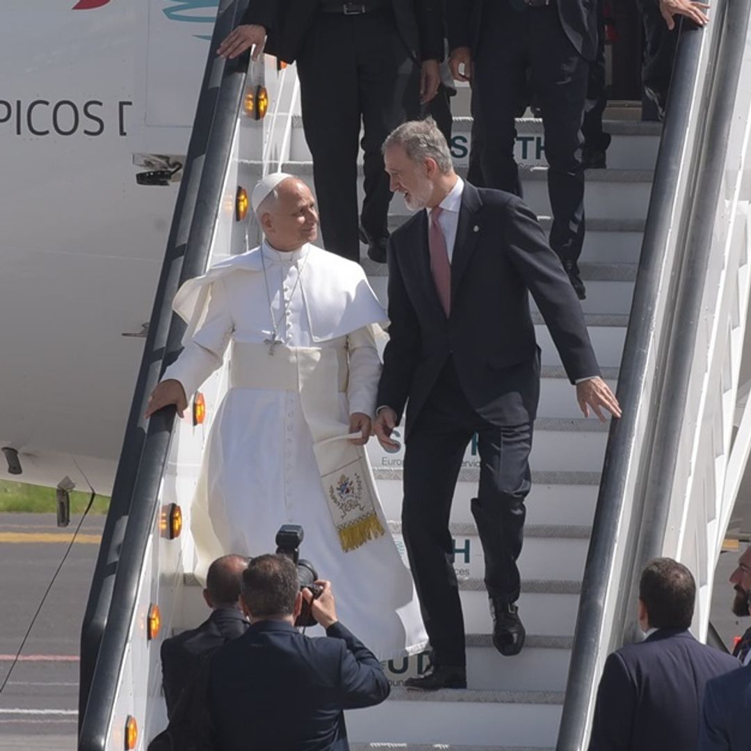 EN DIRECTO. El rey Felipe VI presta el Falcón al Papa León XIV para regresar a Roma tras la avería de su avión