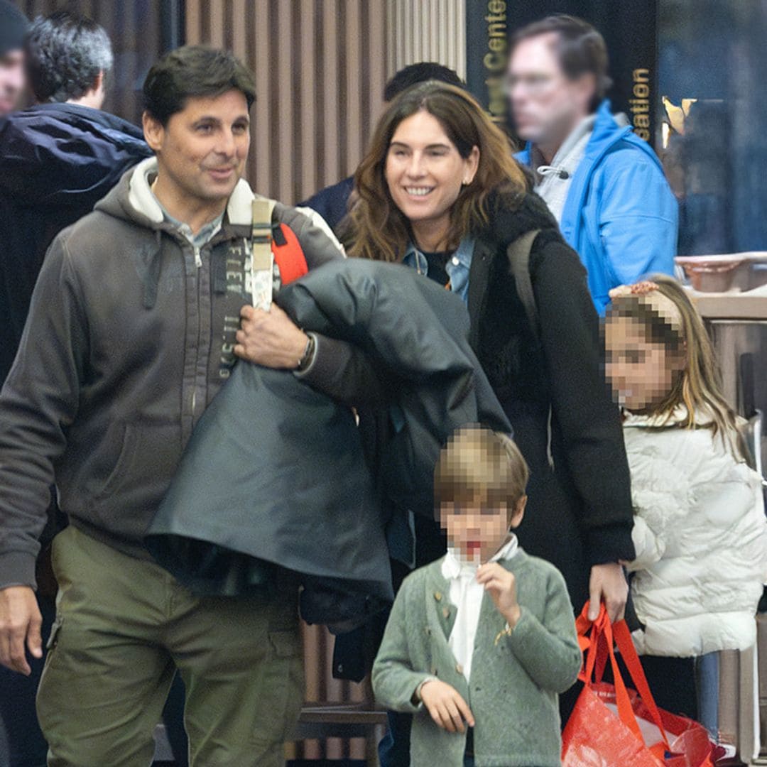 Las vacaciones navideñas de Francisco Rivera y Lourdes Montes con sus hijos en el pueblo de Papá Noel