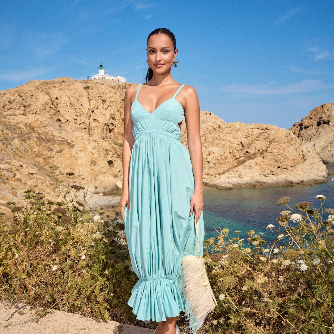 Alexandra Leclerc se convierte en una de las invitadas mejor vestidas del desfile de Jacquemus SS27