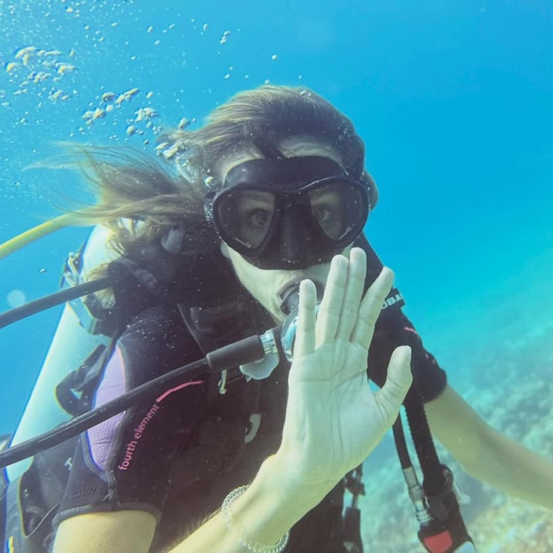Richard y Alejandra Gere, las impresionantes fotos de su plan de buceo entre tortugas y bancos de peces