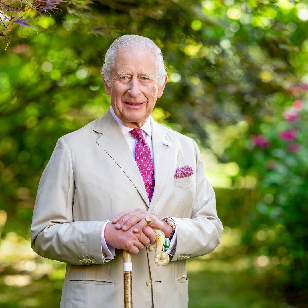 Se cumplen 2 años de la peor pesadilla para Carlos III: así es su vida tras el diagnóstico de cáncer