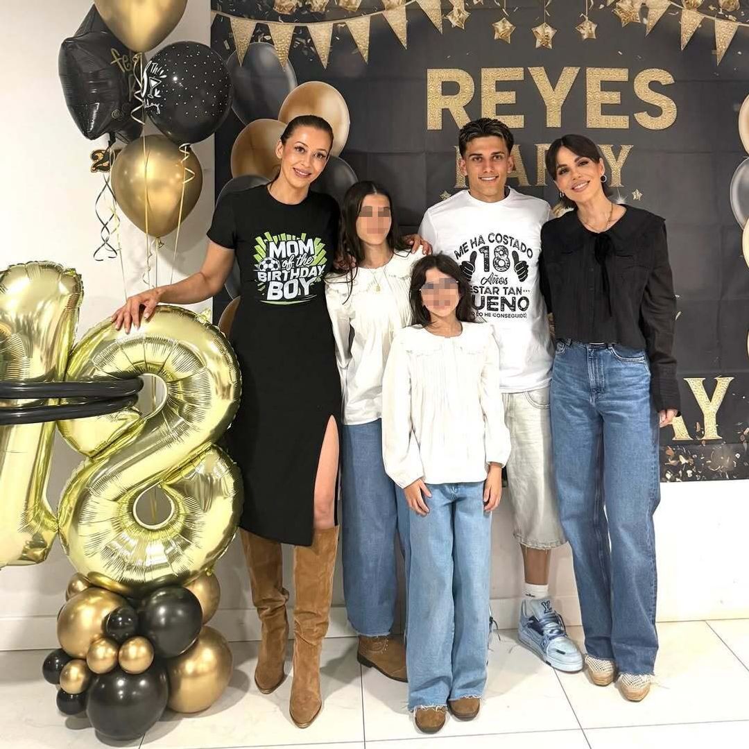 El hijo mayor de José Antonio Reyes cumple 18: de su talento en el fútbol a la celebración con la viuda de su padre y sus hermanas
