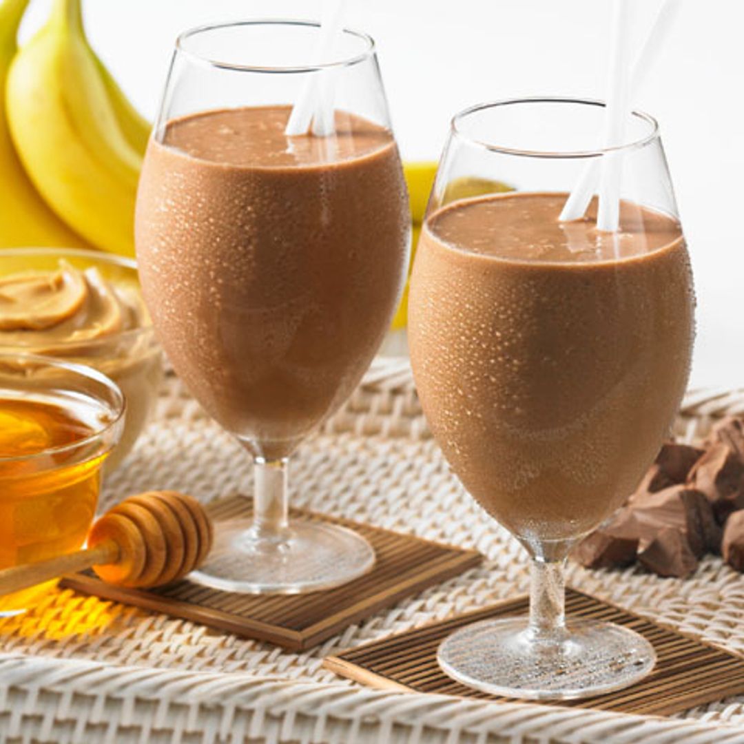 'Smoothie' de plátano, cacao y bebida de almendras