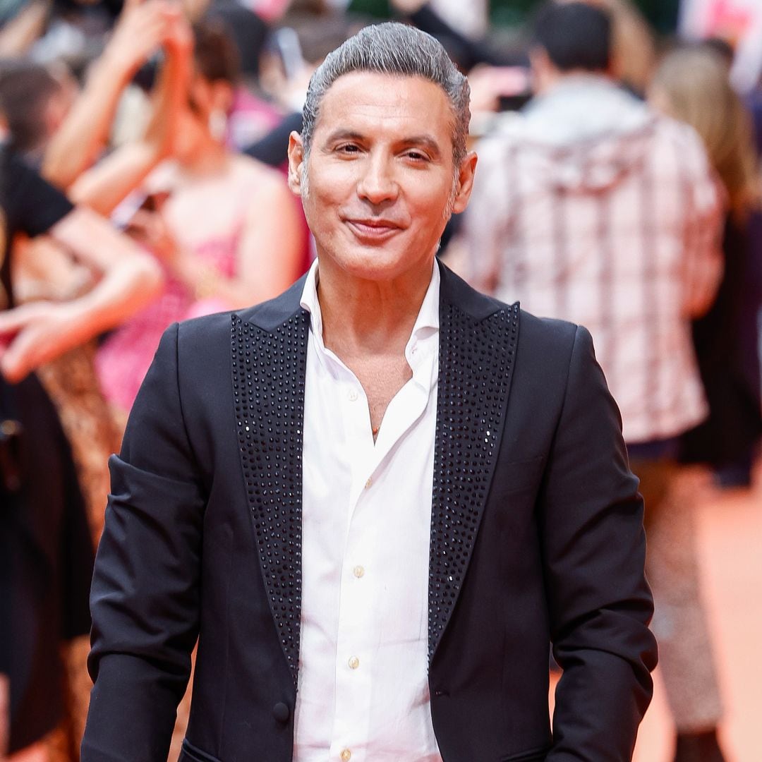 El romántico posado con el que Pitingo presenta oficialmente a su nueva pareja, Laura Escudero: "En su calma encuentro la mía"