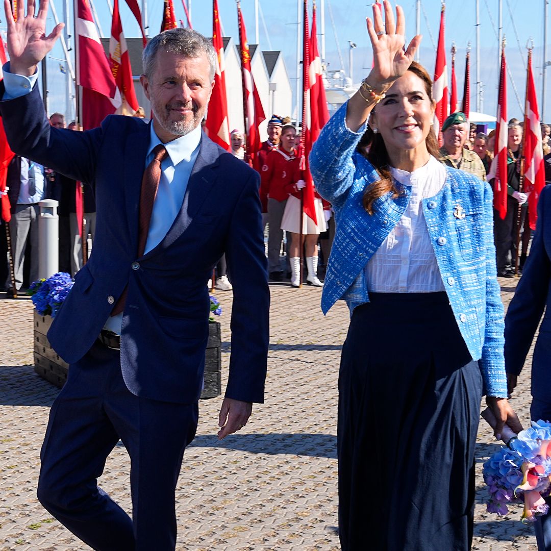 Mary de Dinamarca toma prestada una chaqueta de 'tweed' que su hija Josephine estrenó con 11 años