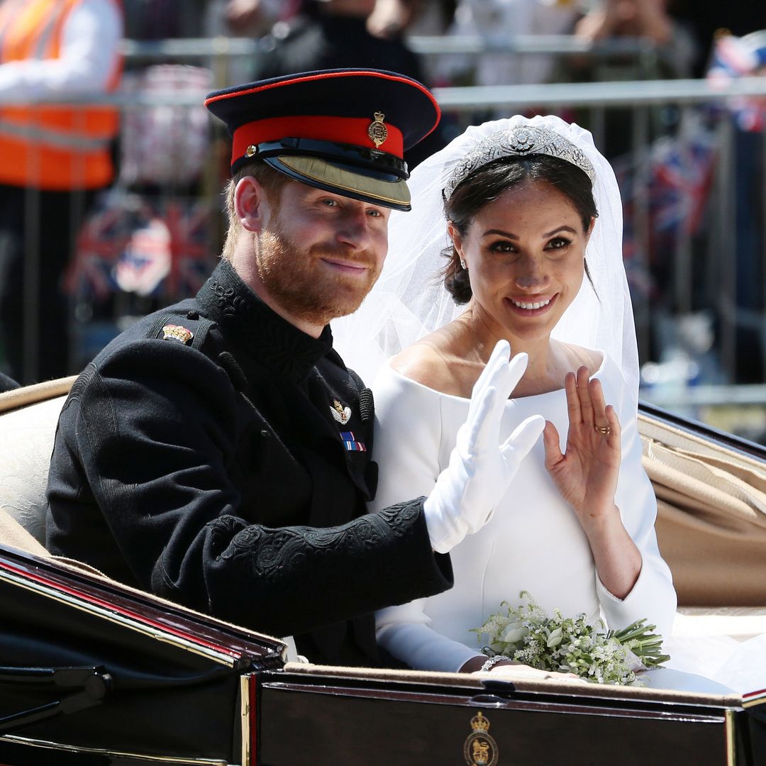 Meghan Markle celebra su aniversario de bodas con el príncipe Harry con fotos inéditas de su familia