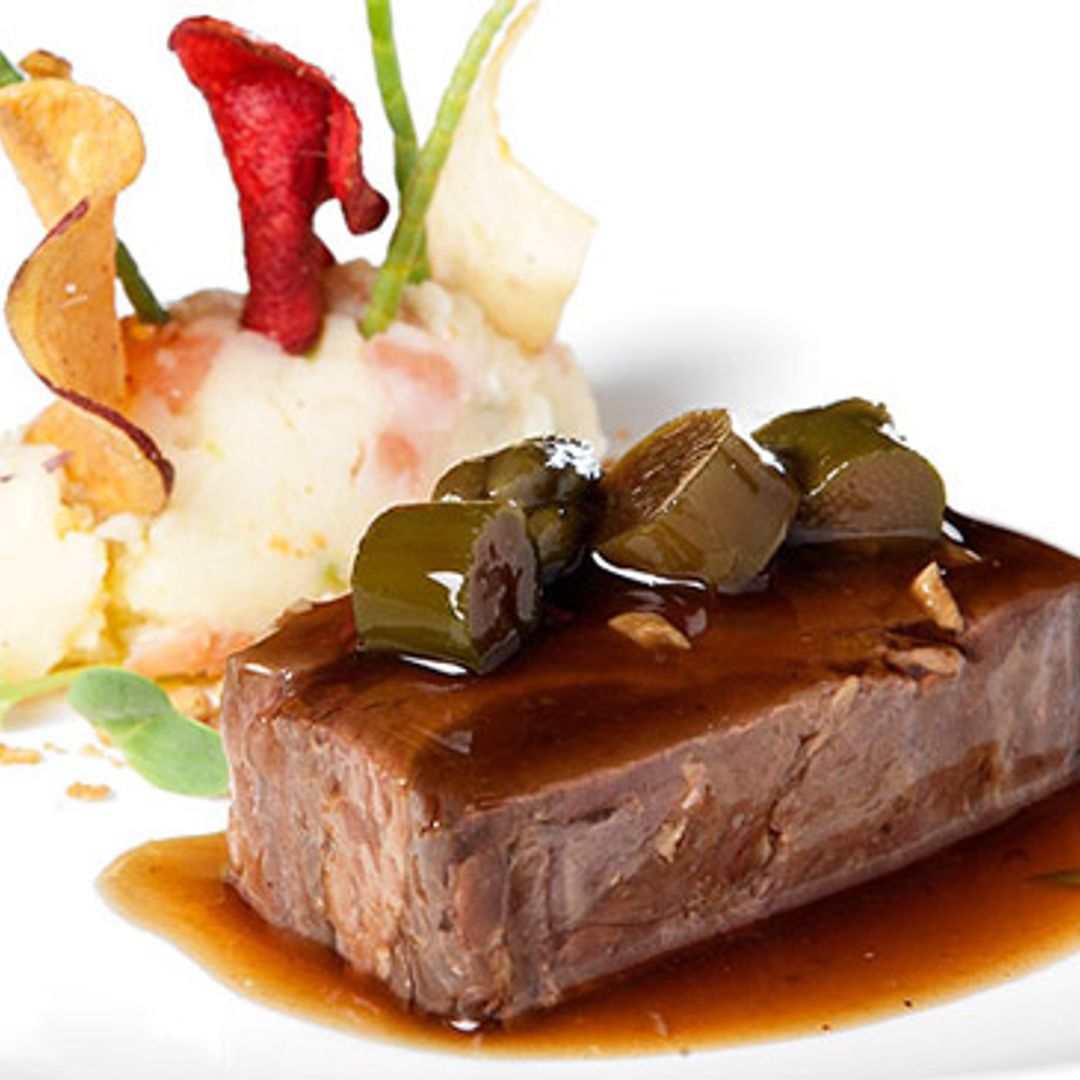 Planes con sabor: ruta ‘gastro’ para disfrutar del mejor atún de almadraba
