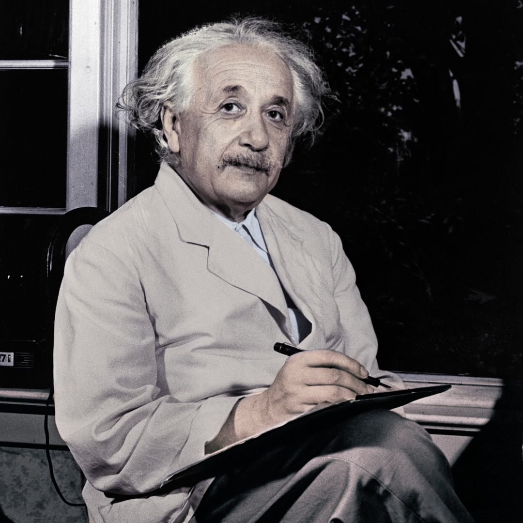 La frase de Albert Einstein que reivindica la imaginación: "Si quieres que los niños sean inteligentes, léeles cuentos de hadas"
