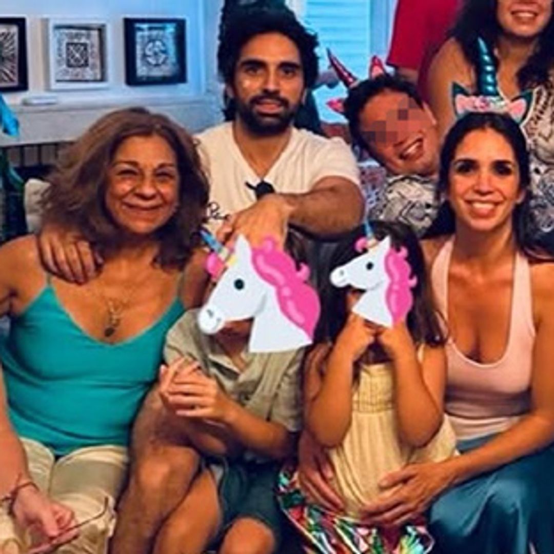 Los Flores celebran el 4 cumpleaños de la hija de Elena Furiase: las mejores imágenes de una fiesta llena de magia y unicornios