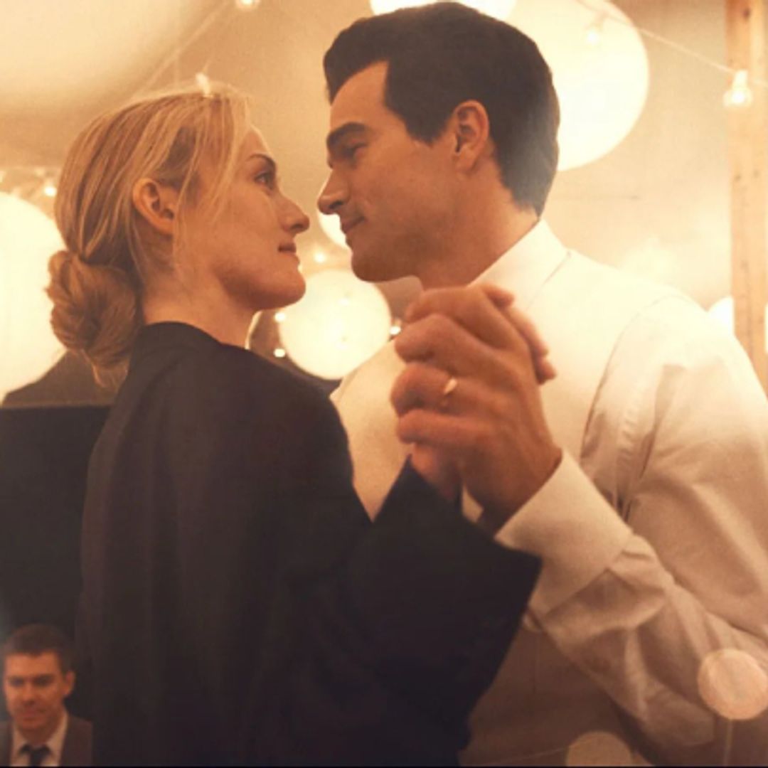 Lo que debes saber de 'Love Story', la historia de John F. Kennedy Jr. y Carolyn Bessette que llega precedida de polémica