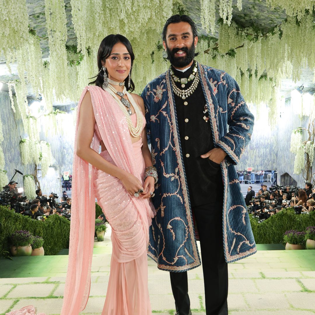 Debut de la realeza de Jaipur en la Met Gala 2026: así ha sido el estreno de la princesa Gauravi Kumari con el maharajá Sawai Padmanabh