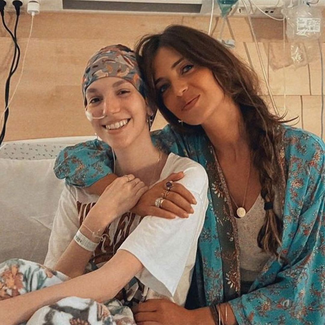 El abrazo de Sara Carbonero a su amiga Elena Huelva, enferma de cáncer desde los 16 años