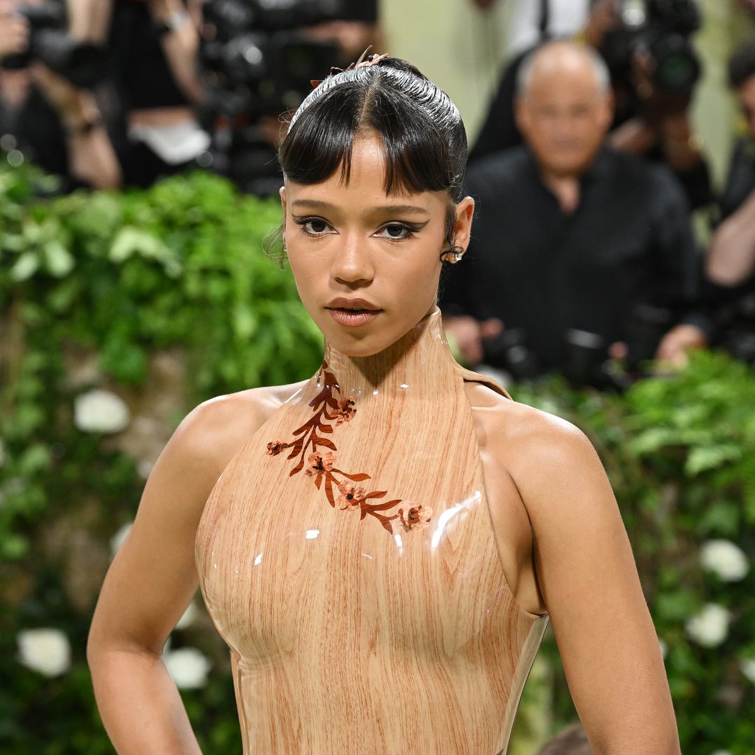 Jonathan Anderson abandona Loewe: 10 looks del diseñador que hicieron historia en la alfombra roja