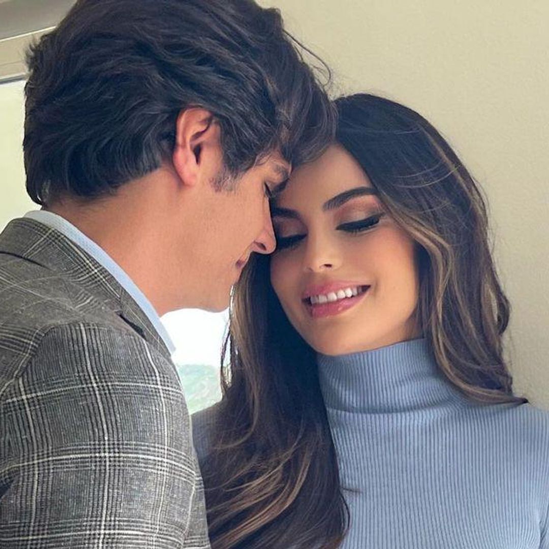 De lo más enamorados, Ximena Navarrete y Juan Carlos Valladares celebran su séptimo aniversario de bodas