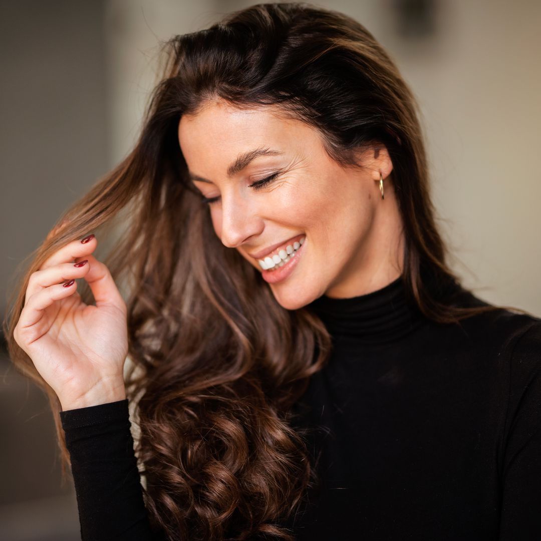 El secreto de belleza para disimular las primeras canas que está arrasando en redes sociales