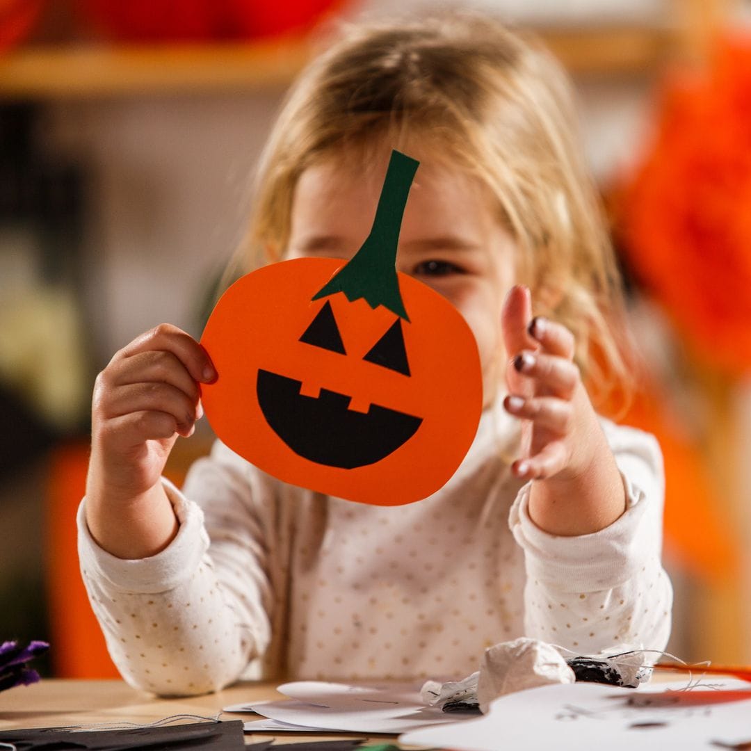 5 manualidades de Halloween fáciles que hacer con tus hijos en un abrir y cerrar de ojos