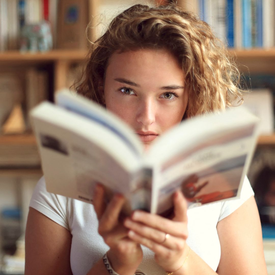 Estos son los libros juveniles más vendidos para adolescentes de 2026