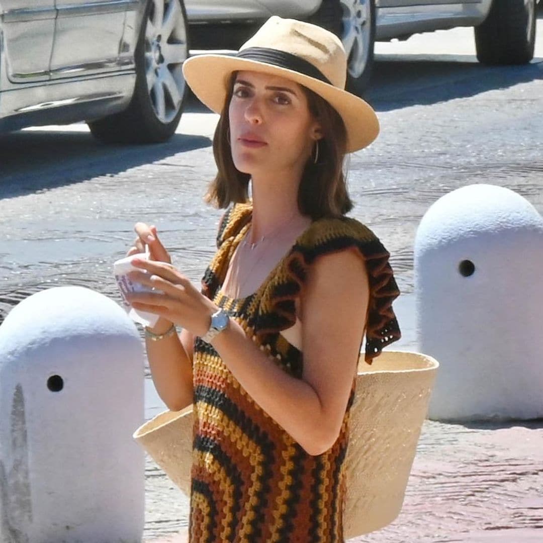 Capazo y vestido ‘boho’: el último look premamá de Sofía Palazuelo