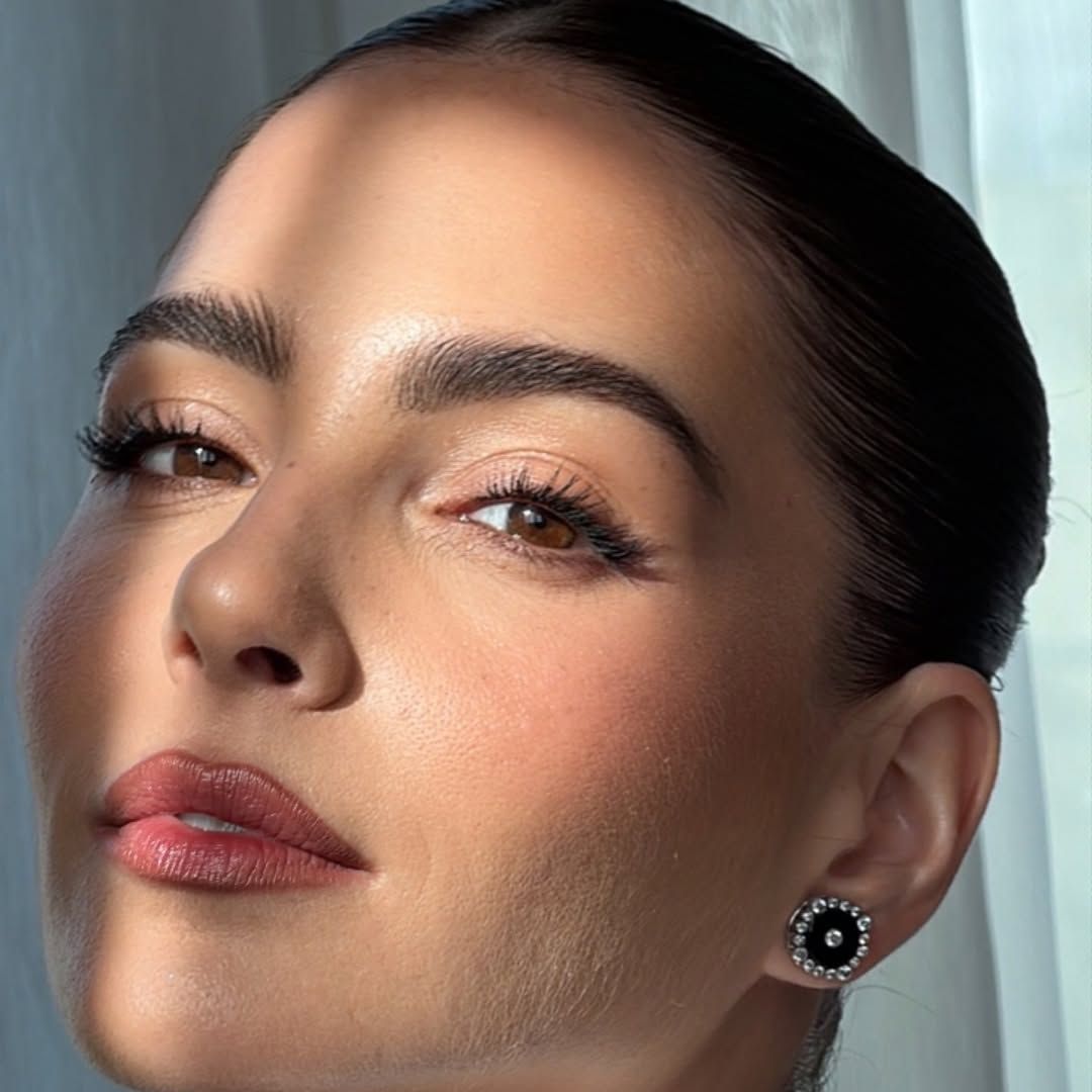 Valentina Troni, experta en micropigmentación: "Las pecas recién tatuadas quedan muy bonitas, pero hay que ver su evolución con la exposición solar"