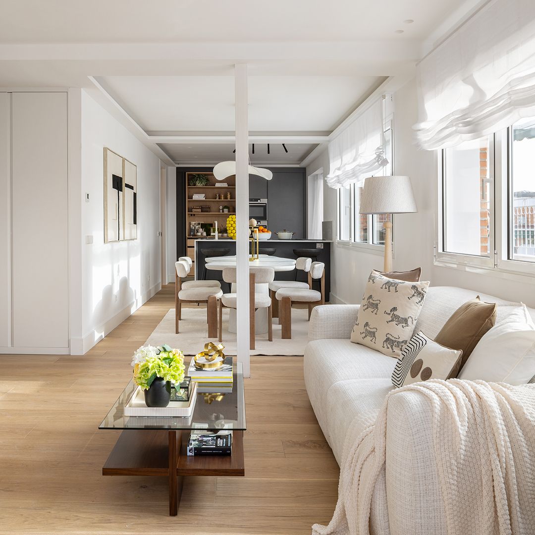 Un piso de 200 m² en pleno Chamberí con una terraza de ensueño: la casa que demuestra que el exterior también se puede vivir todo el año