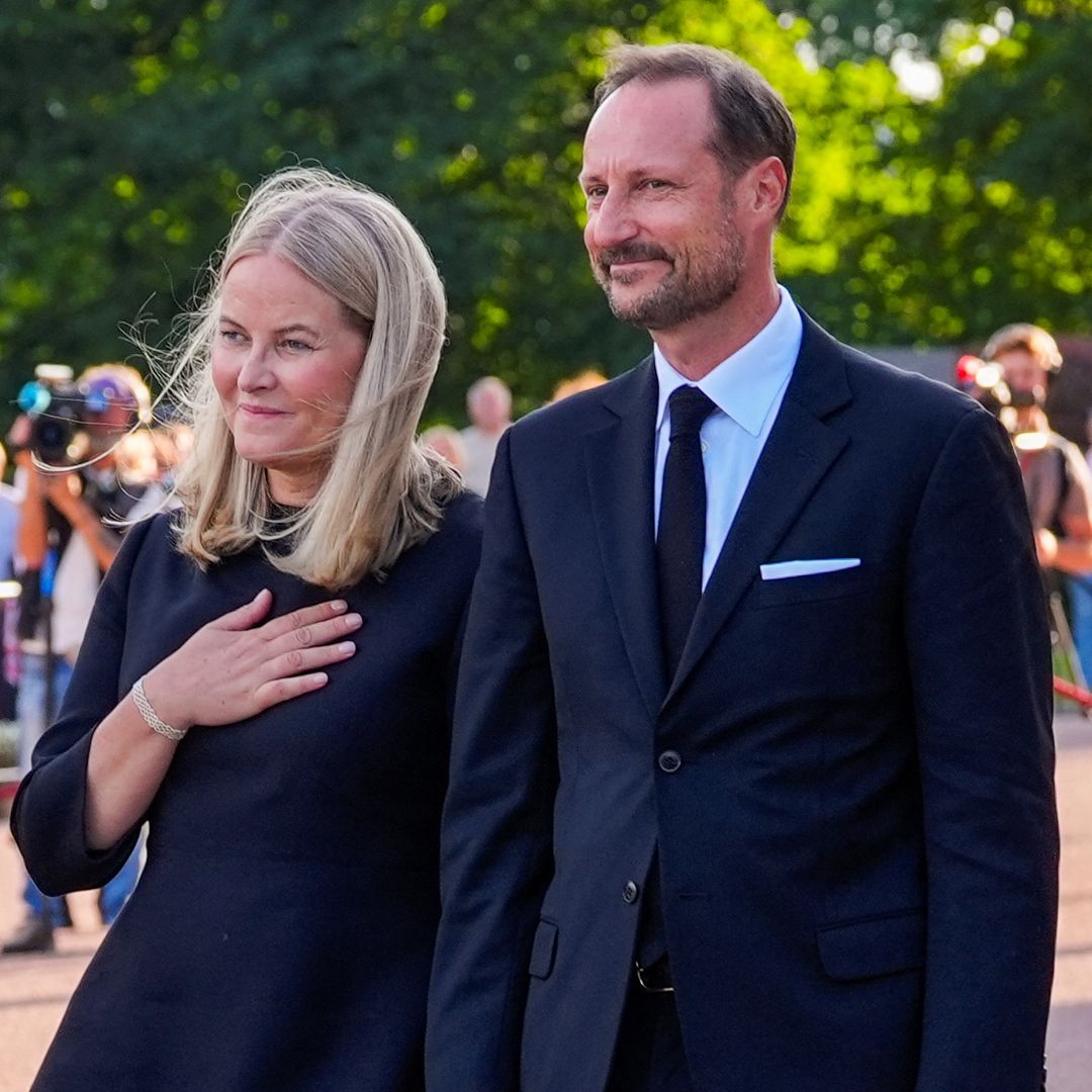 Máxima preocupación por Mette-Marit: el rey Haakon la lleva al hospital tras su histórica proclamación