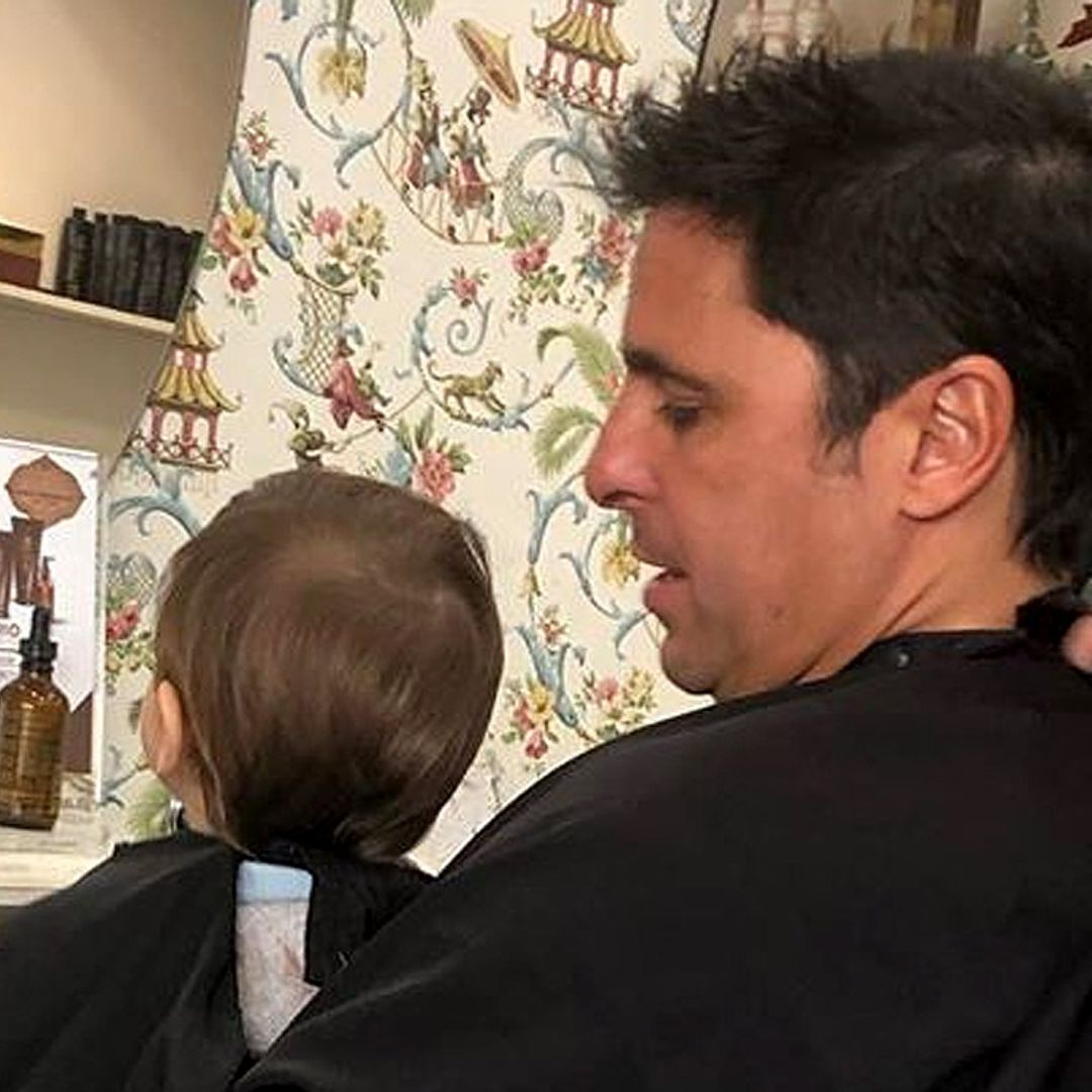 Tarde de chicos: Francisco Rivera y su hijo se 'miman' en la peluquería