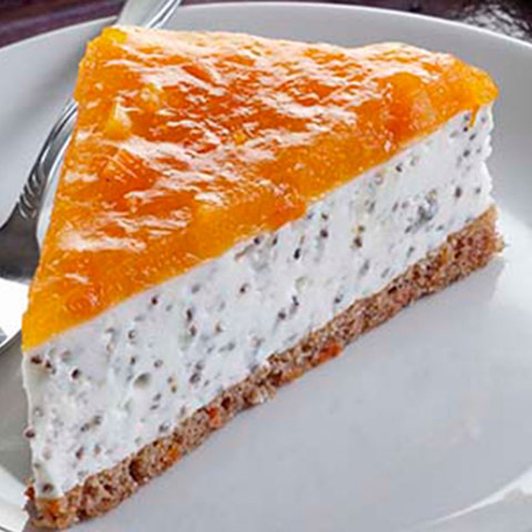 Tarta de queso, naranja y semillas de amapola