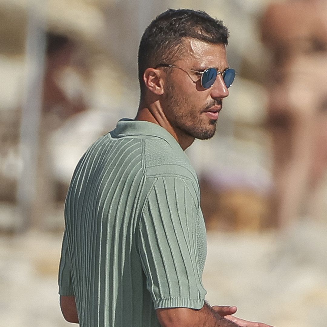 Las fotos más románticas de Rodri y su novia en Ibiza mientras su futuro sigue en el aire