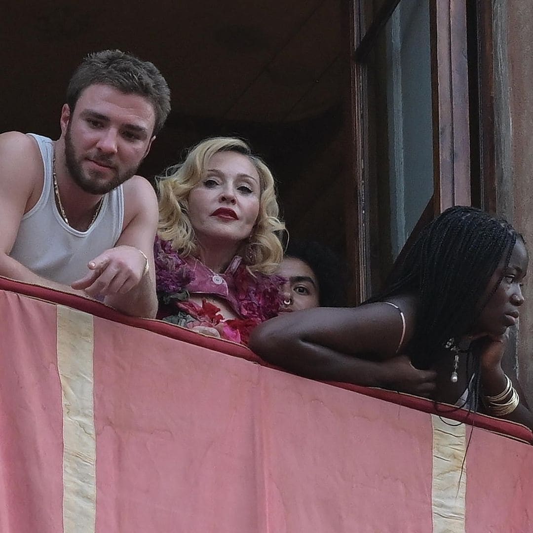 Madonna sorprende en Italia con una celebración medieval por sus 67 años junto a sus hijos