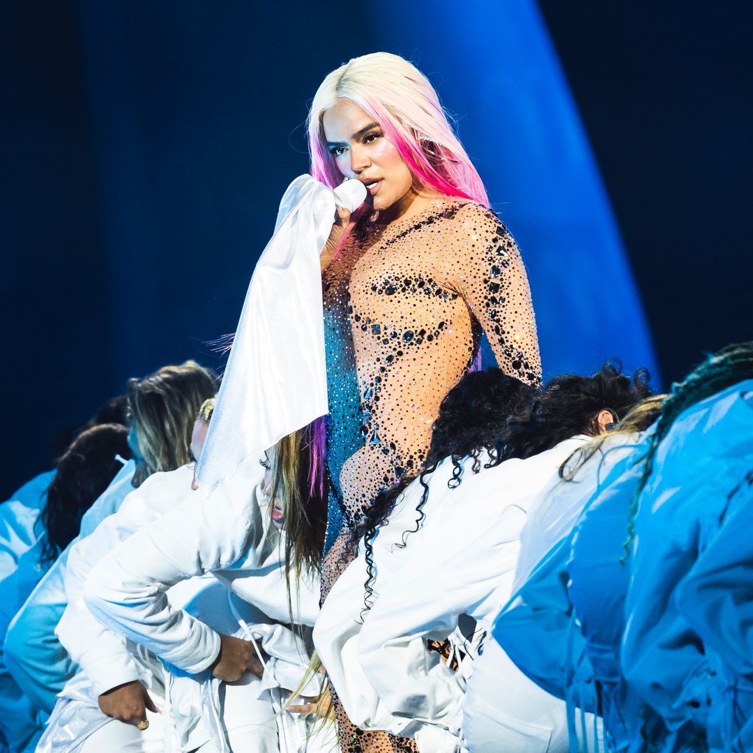 Karol G anuncia su nuevo disco con el que volverá a sus raíces, 'Tropicoqueta'