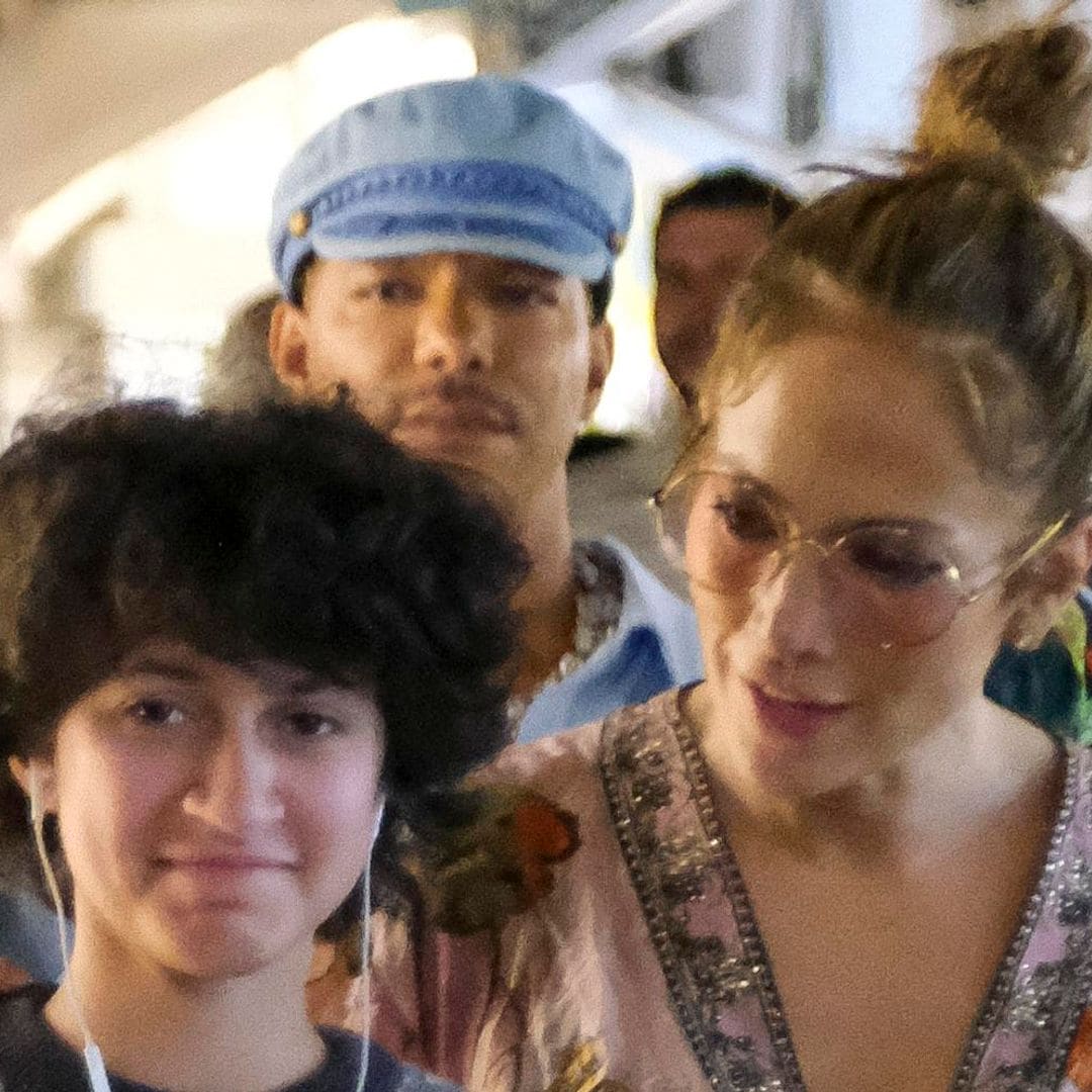 Jennifer Lopez y su hija Emme disfrutan de un paseo nocturno por Capri sin Ben Affleck