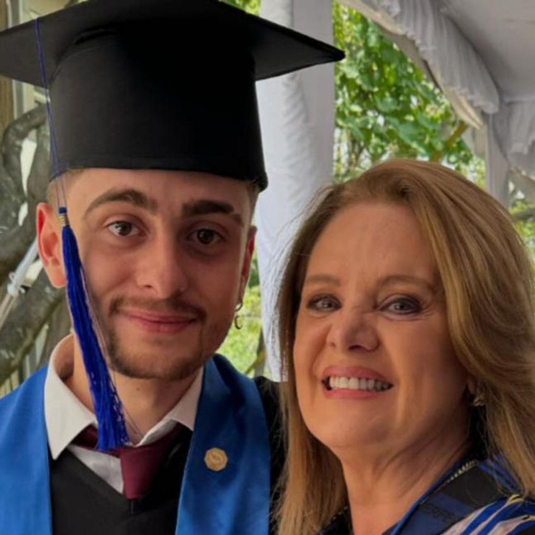 El orgullo de Erika Buenfil en la graduación de su hijo