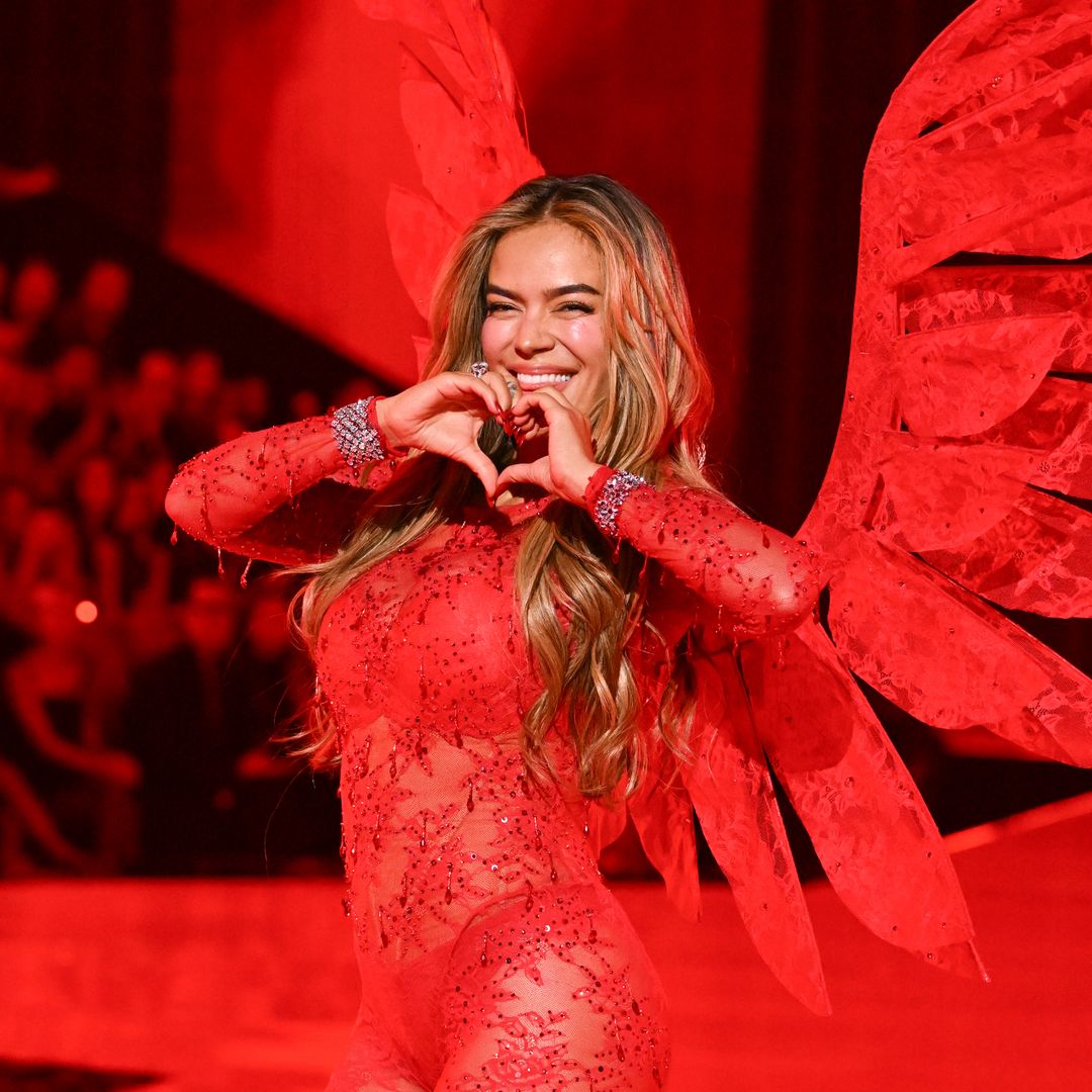 Los mejores momentos del Victoria's Secret Fashion Show 2025: de Karol G como modelo a Jasmine Tookes embarazada