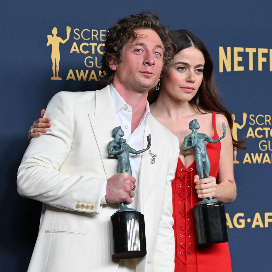 Jeremy Allen White, pillado en una comprometedora foto mientras Rosalía estaba de cumpleaños