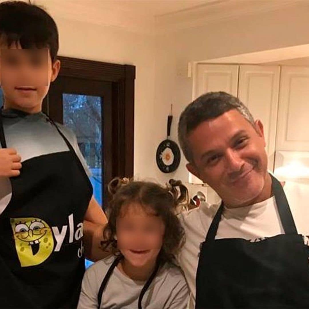 Alejandro Sanz y Rachel Valdés prueban las exquisiteces de Quique Dacosta y sus pinches: los 'peques' de la casa