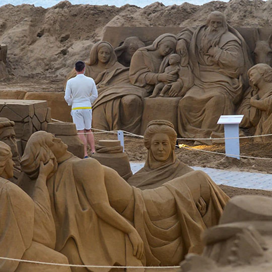 El belén de arena más espectacular del mundo está en la playa de Las Canteras