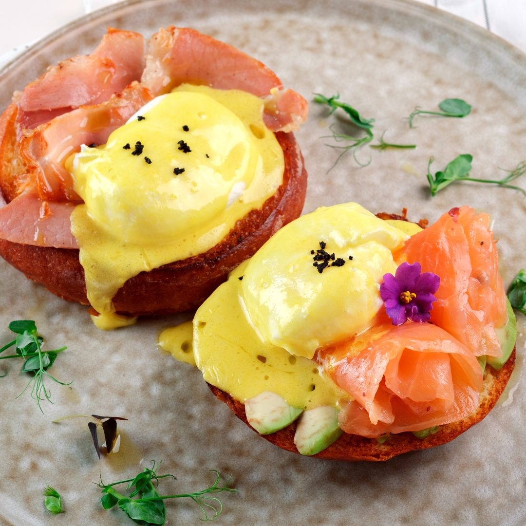 Huevos benedictinos fáciles y rápidos: receta original y trucos infalibles