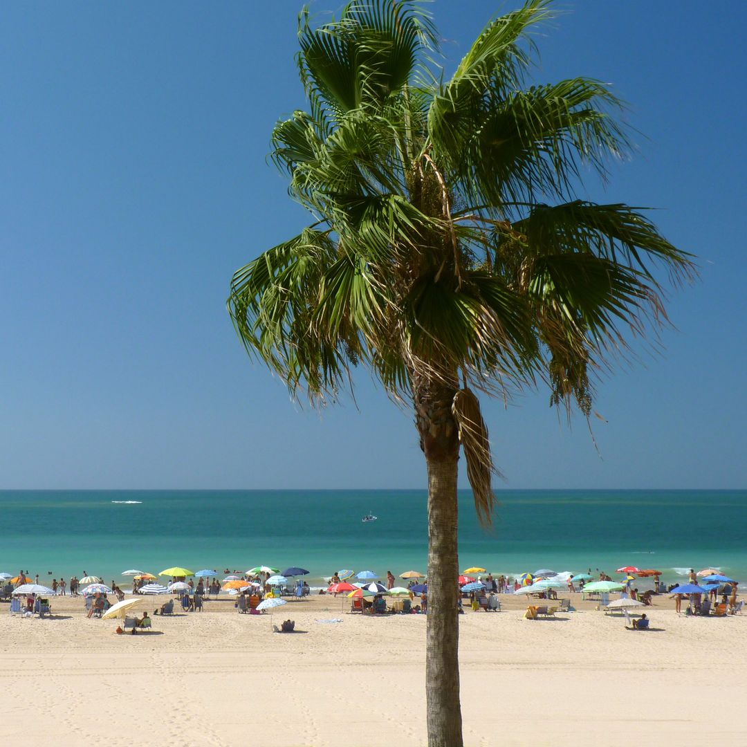 Playa de La Costilla en el pueblo de Rota, Cádiz