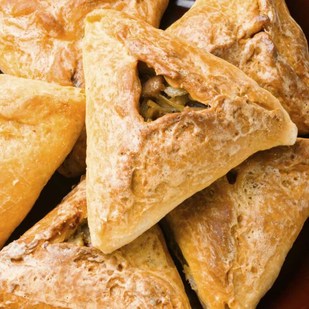 Pañuelos de hojaldre con pollo y champiñón