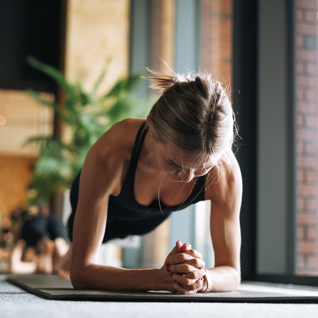Este ejercicio fortalece más el abdomen que hacer 100 crunches, según el fisioterapeuta Víctor Jiménez Aransay