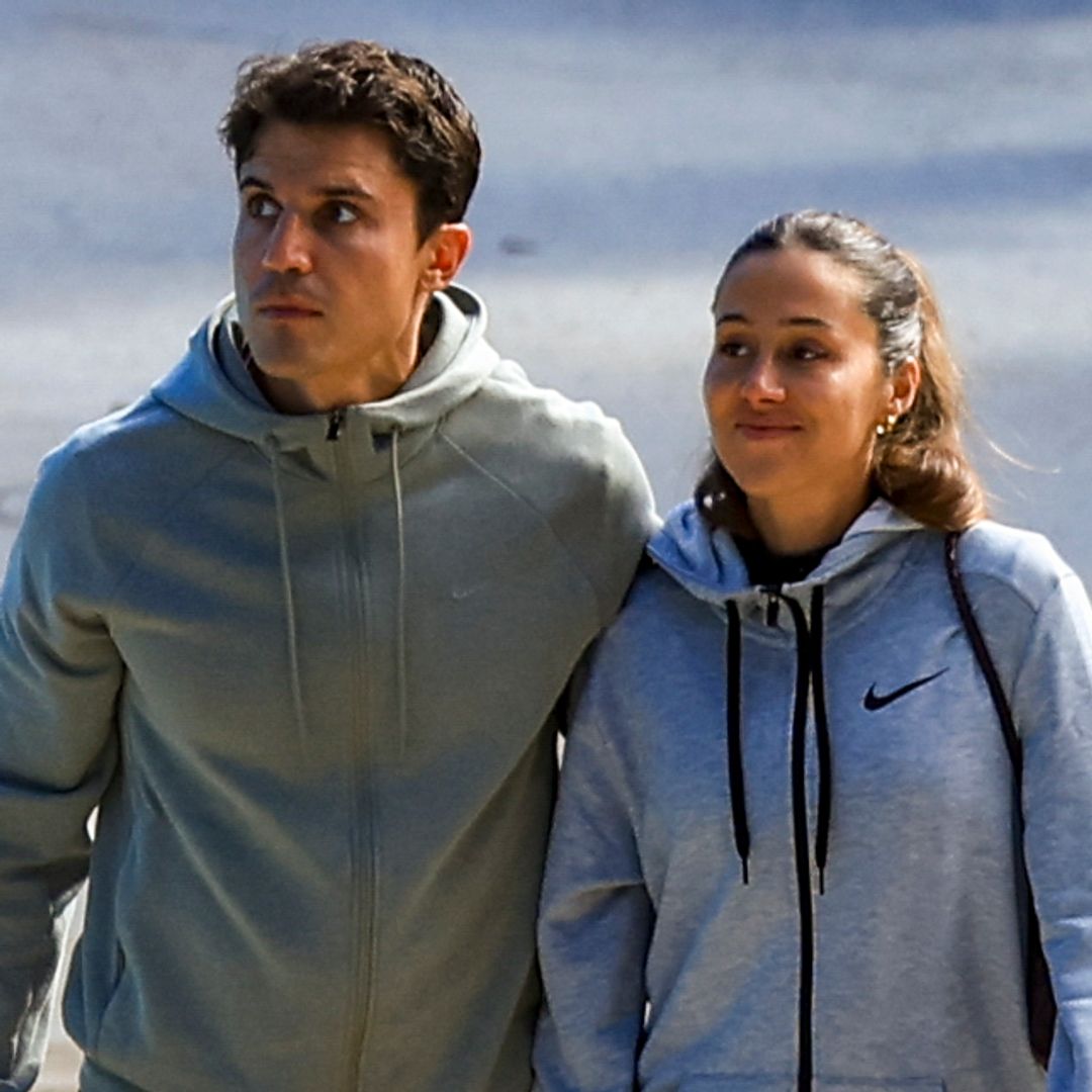 Álex González, enamoradísimo de Carla Virgós: las fotos que demuestran que lo suyo va muy en serio