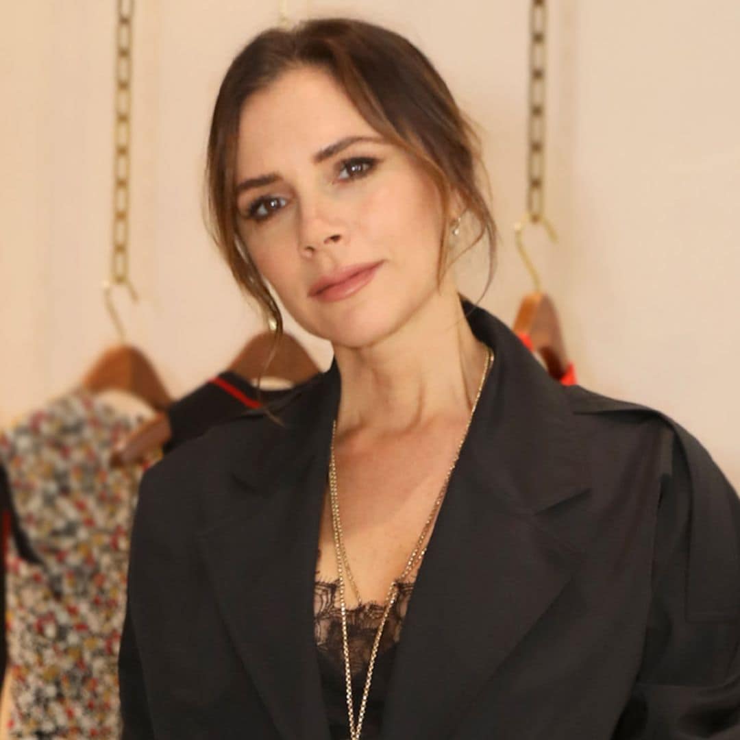 Victoria Beckham ya llevaba de niña el flequillo que arrasa en 2022