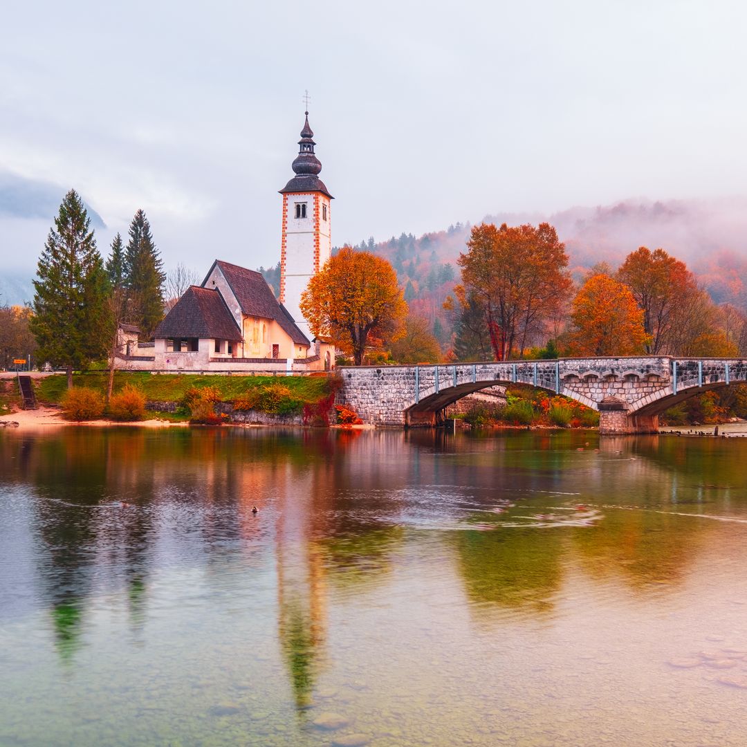 De Suiza a Eslovenia: cinco valles alpinos que se tiñen de oro en otoño y te van a enamorar