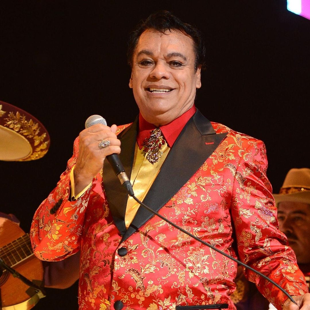 Hijo mayor de Juan Gabriel anuncia que se hará una película en honor a su padre