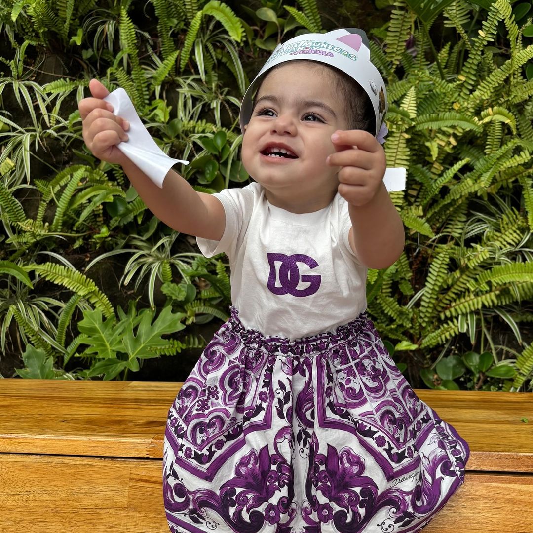 Tessa, hija de José Eduardo Derbez, enternece con su reacción al salir de paseo: ‘A donde sea menos a la casa’